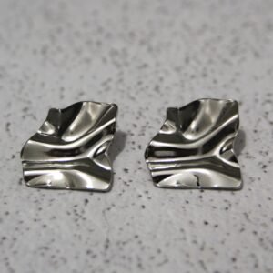 Wave White Earrings