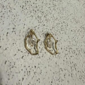 Pearl Current Earrings